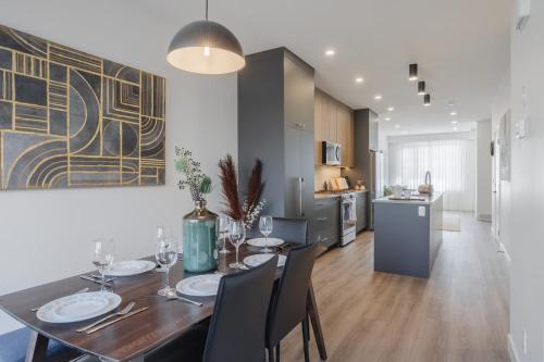 Upper and Lower Great for Large Families Fenced Yard in Calgary, Canada