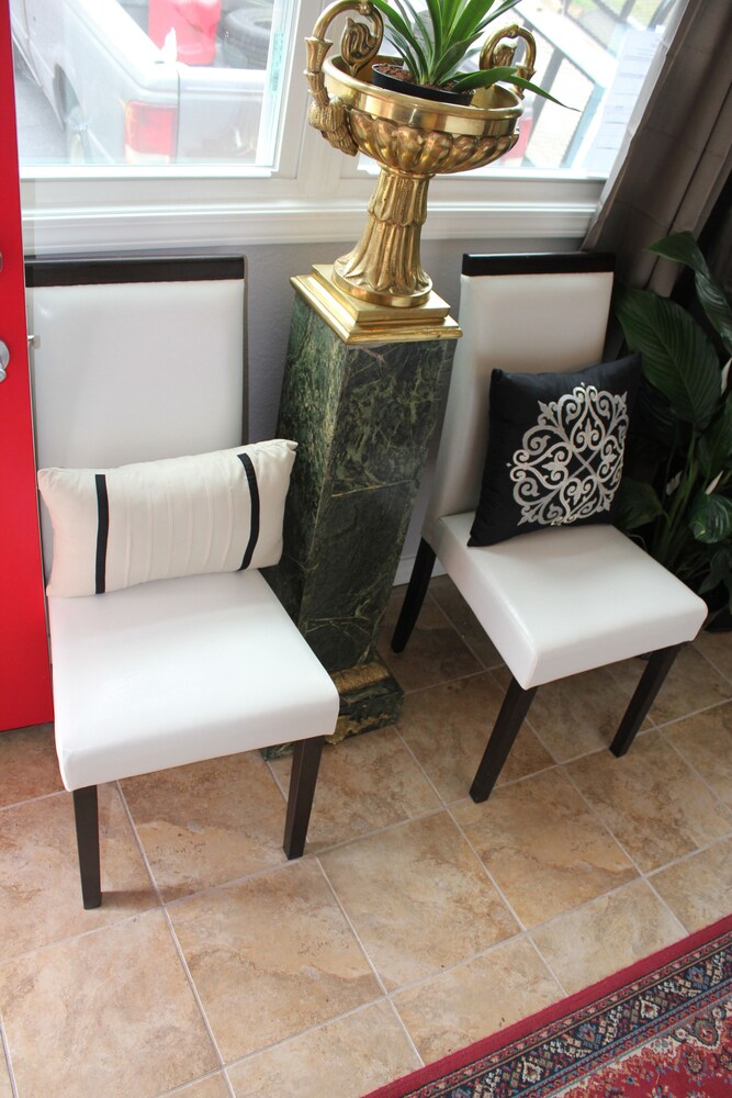 Brydan Suites - photo 9