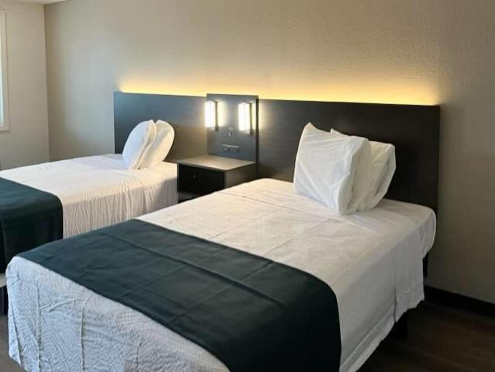 Motel 6 Sandersville GA - photo 22