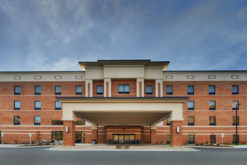 Hampton Inn & Suites Knightdale Raleigh - photo 66