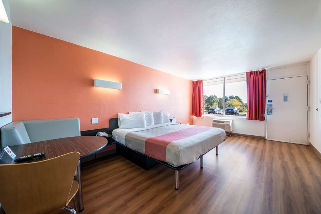Motel 6 Connellys Springs NC - photo 8