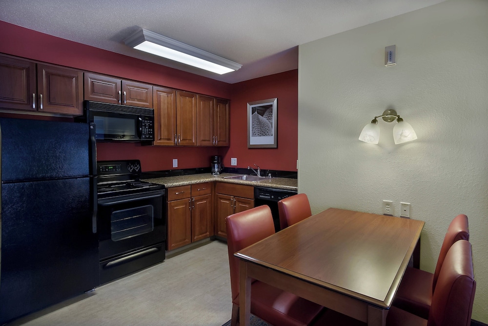 Residence Inn by Marriott Madison West Middleton - photo 18