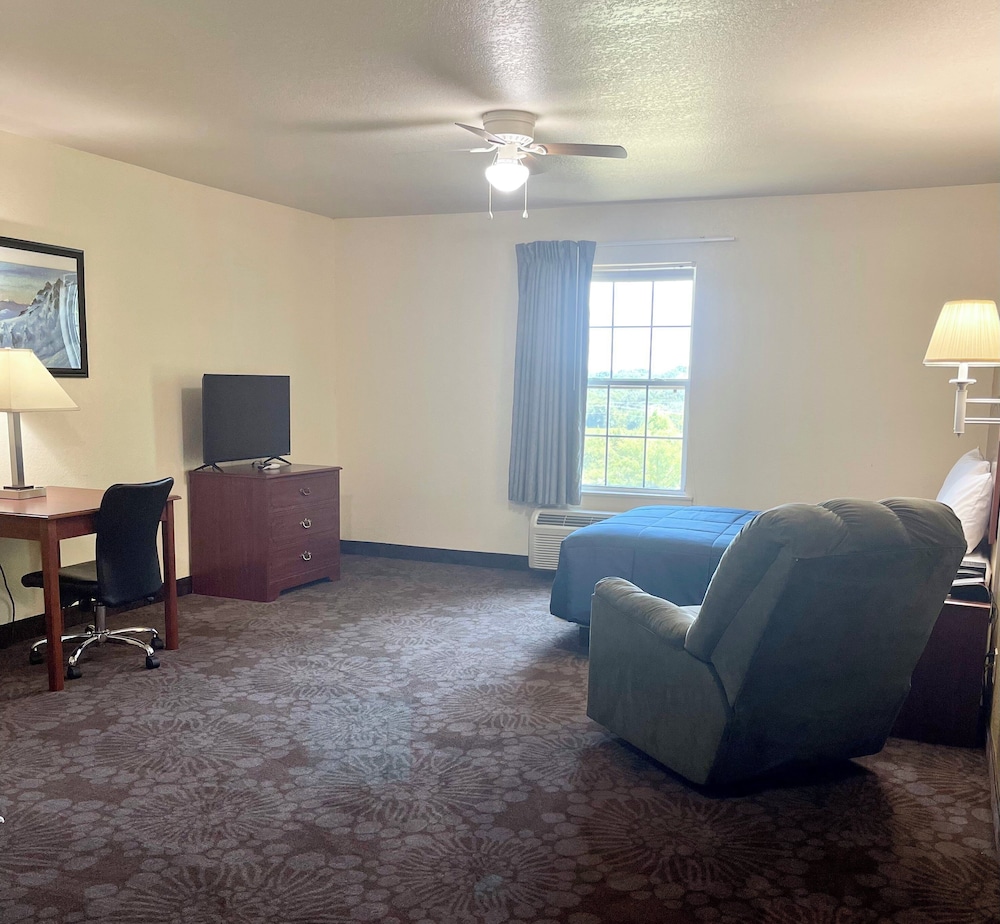 Candlelight Inn & Suites Hwy 69 near McAlester - photo 18