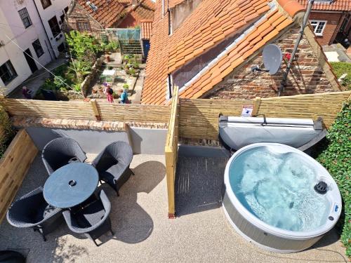 Wesley Chapel Cyanacottages — 4-Star Luxury Hotel in Whitby, United Kingdom