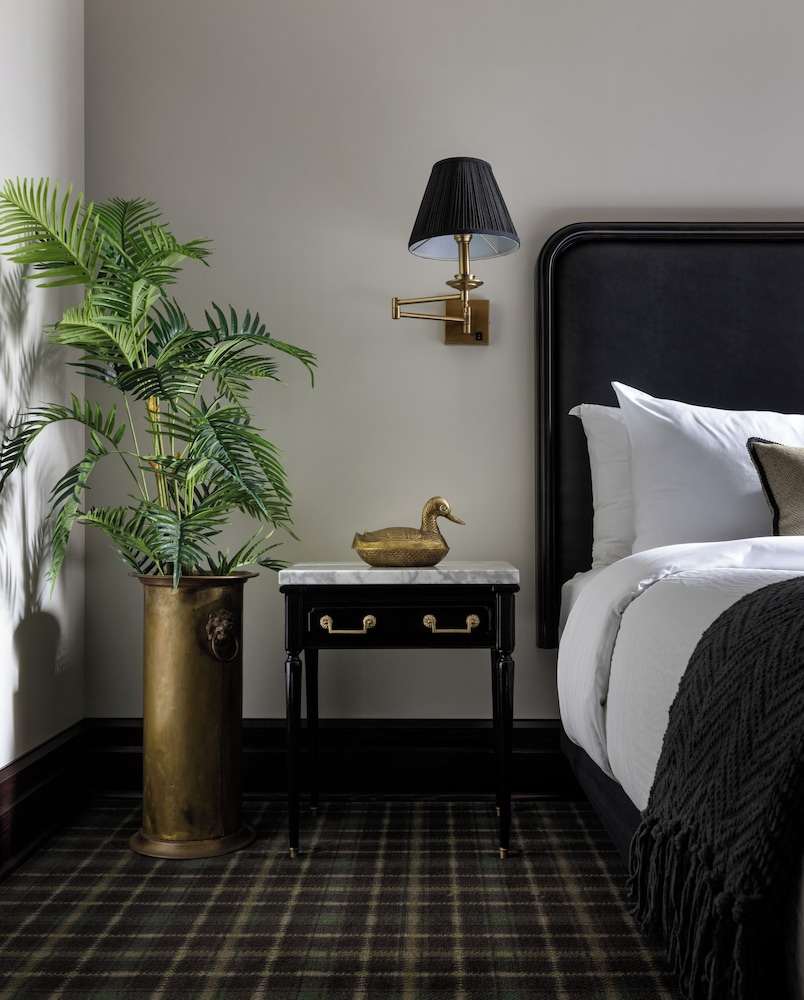 The Avery Hotel - photo 3