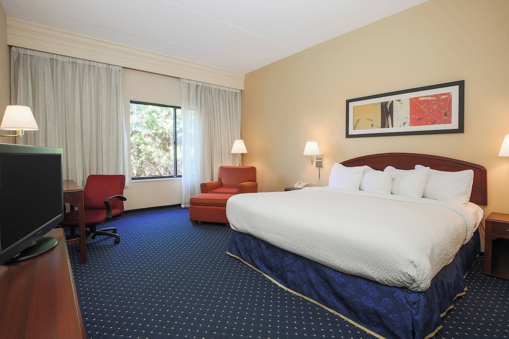Courtyard Flint by Marriott - photo 21