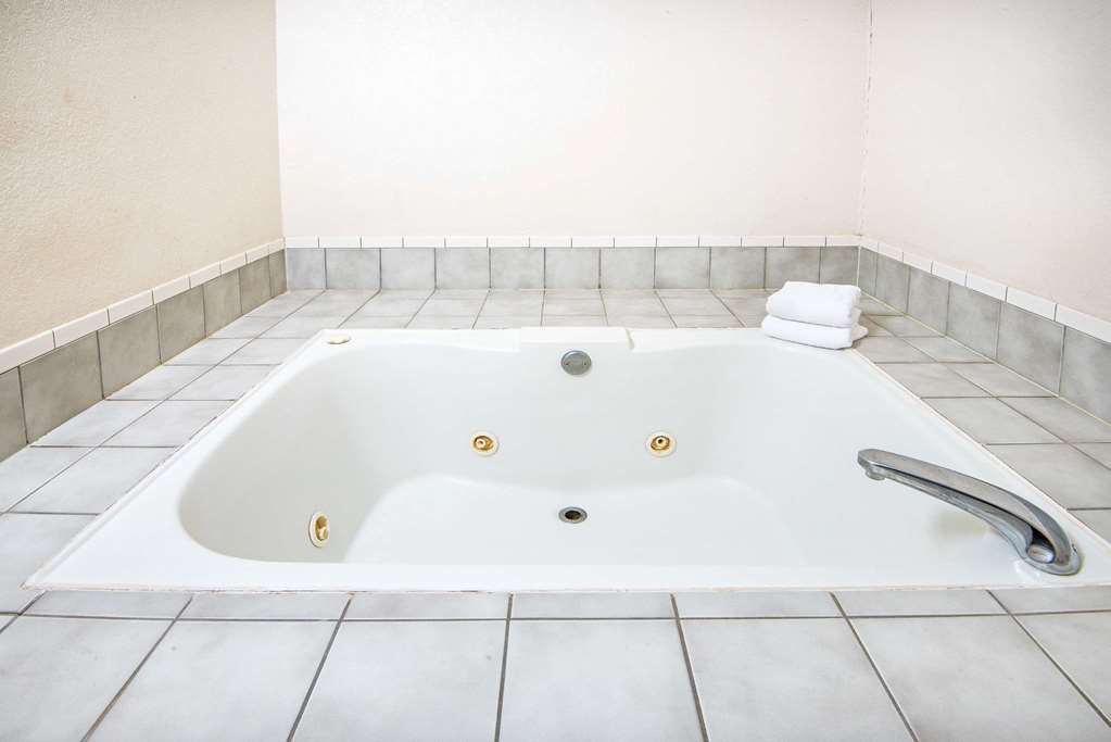 Super 8 by Wyndham Richfield Cleveland - photo 12