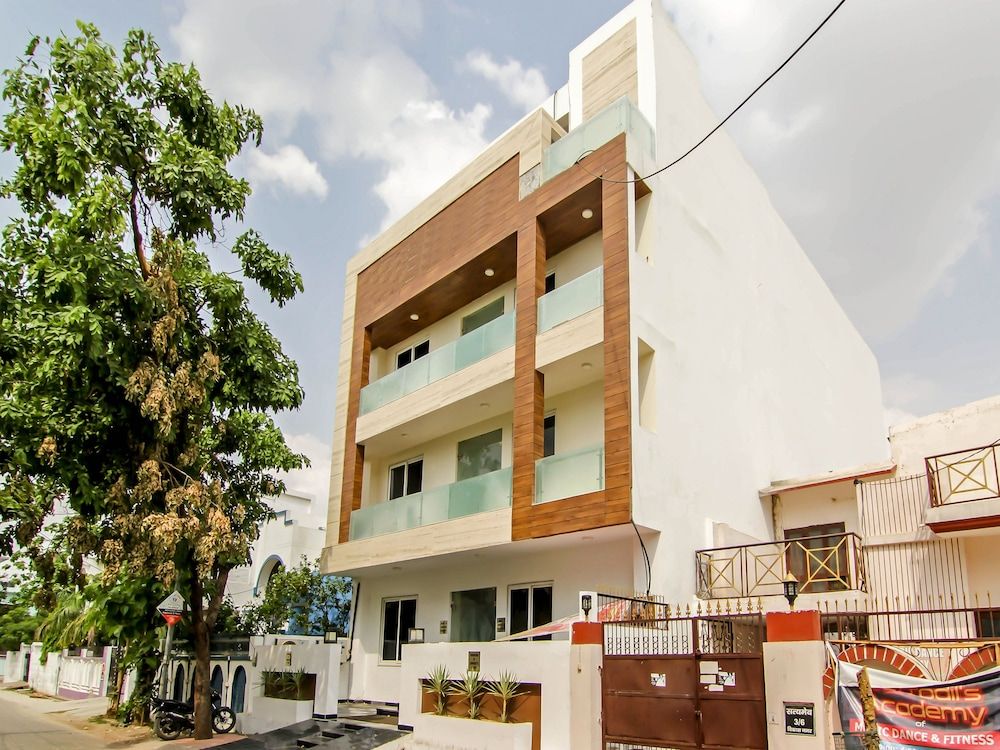 Oyo 6795 Dream Inn - last minute hotel in Lucknow