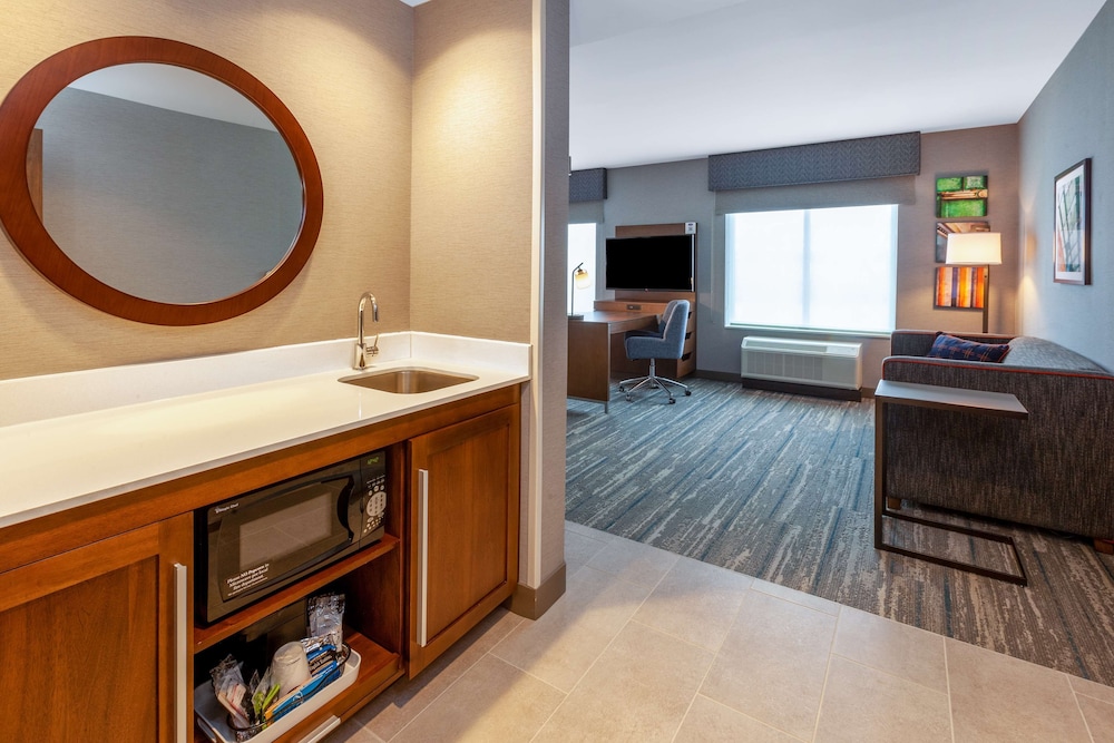 Hampton Inn & Suites Bloomfield Hills Detroit - photo 13