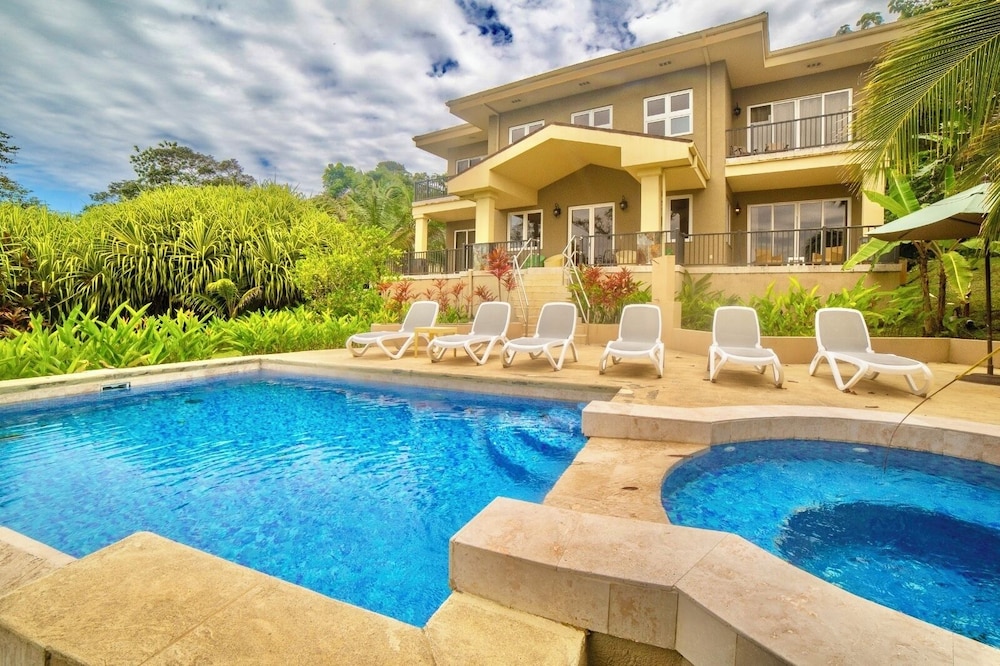Red Frog Beach Island Resort — 5-Star Luxury Hotel in Bocas Del Toro, Panama