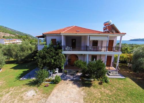 Athina - carbon neutral hotel in Thasos