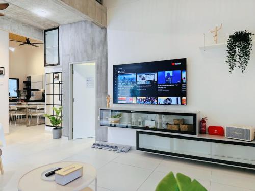 Penang槟岛Special 1 5 Storey Semi D In Georgetown 70 inch Smart TV in George Town, Malaysia