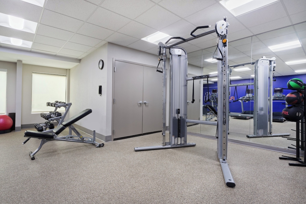Holiday Inn Express & Suites Cincinnati Riverfront by IHG - photo 42