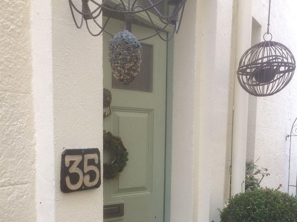 35 Kingsholm Road in Gloucester, United Kingdom