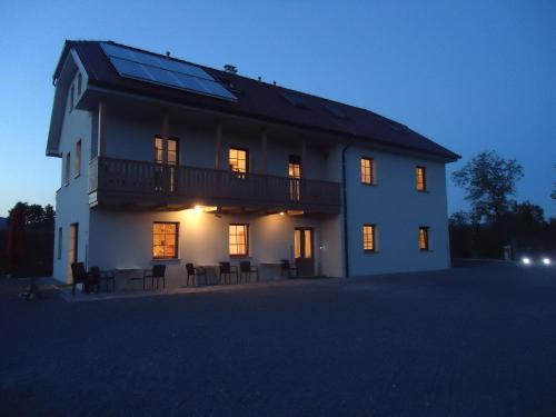 Lipizzaner Lodge Guest House — 4-Star Luxury Hotel in Postojna, Slovenia