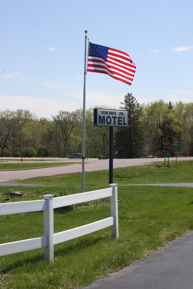 Viking Jr. Motel - photo 17