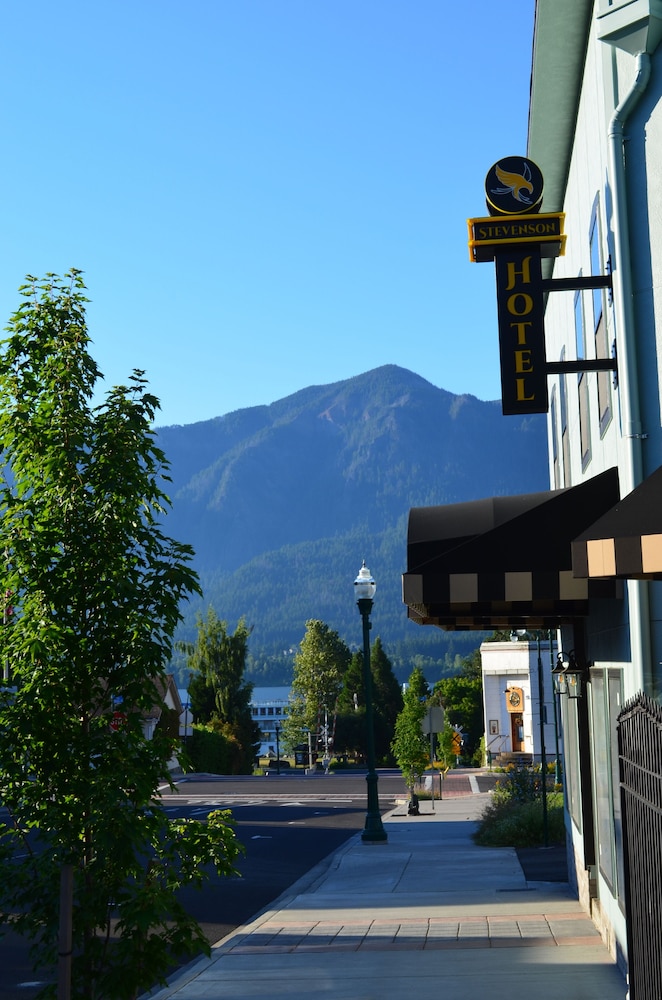 Hotel Stevenson - photo 18