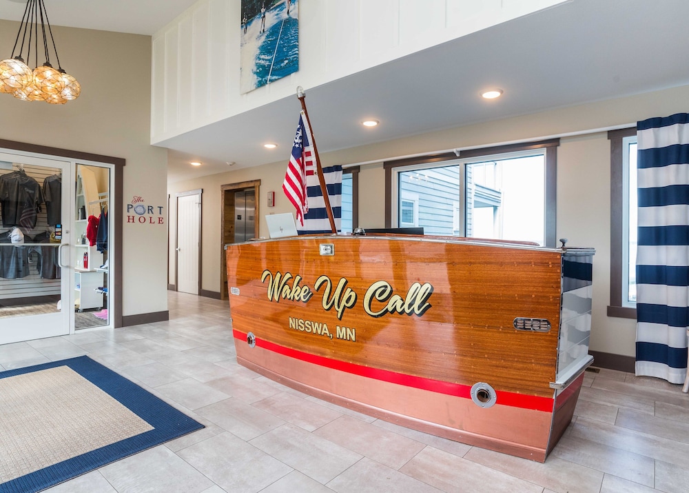 Quarterdeck Resort & Restaurant - photo 3