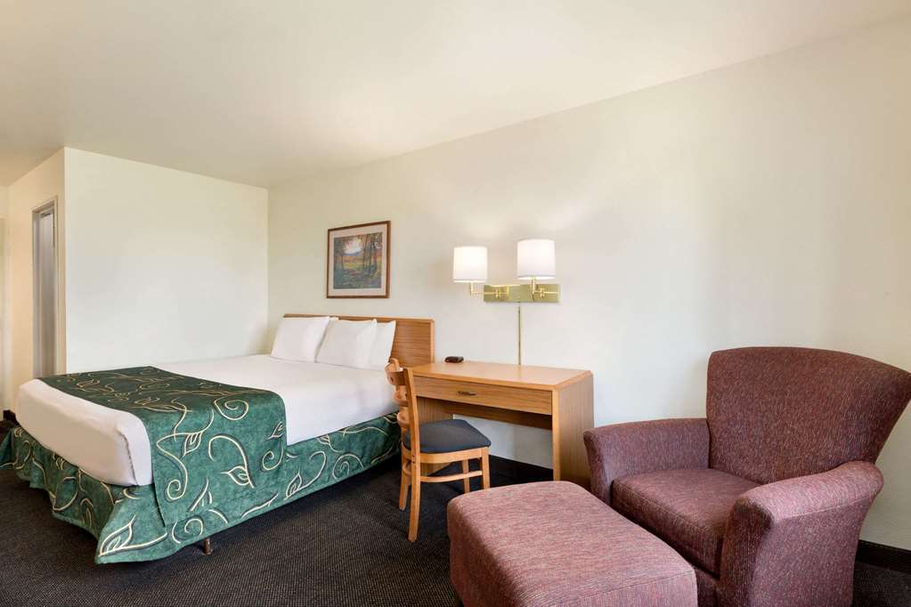 Travelodge by Wyndham Sharon Springs - photo 9