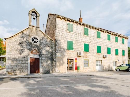 Apartment Magdalena Three Bedroom Apartment — 4-Star Luxury Hotel in Nerezisce, Croatia