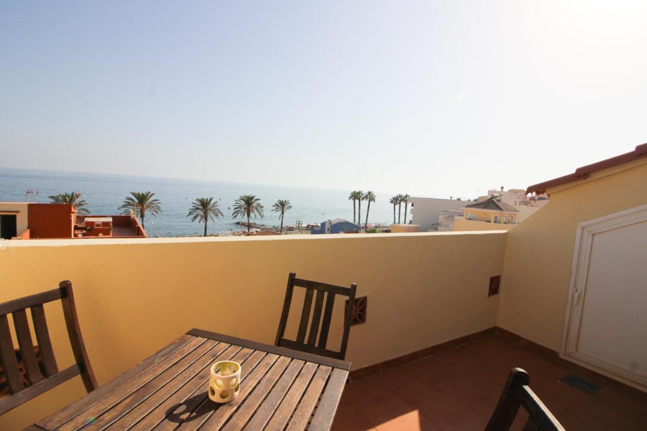 Albatros Beach 3 — 4-Star Luxury Hotel in Algarrobo, Spain