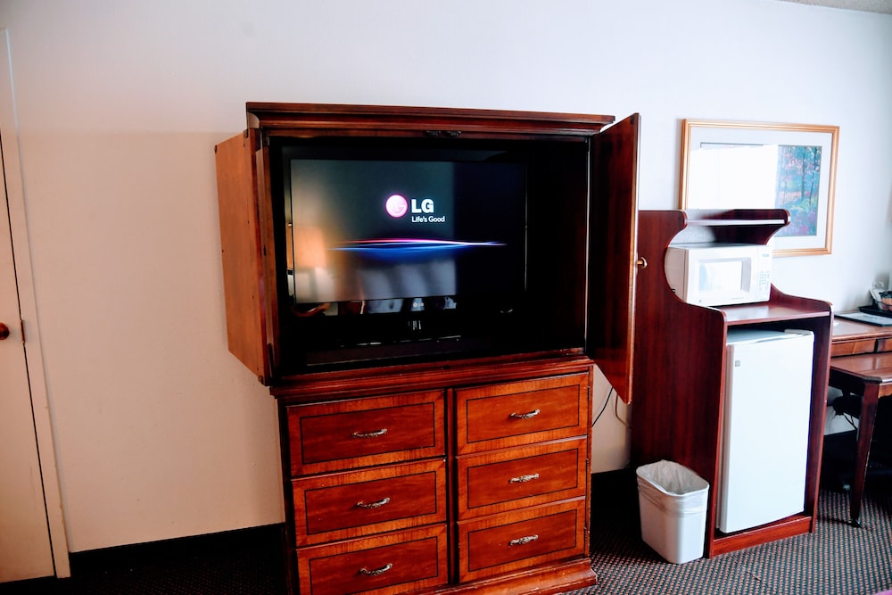 Douglas Inn & Conference Center - photo 23