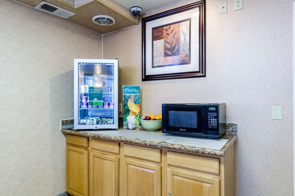 Quality Inn Chicopee Springfield - photo 22