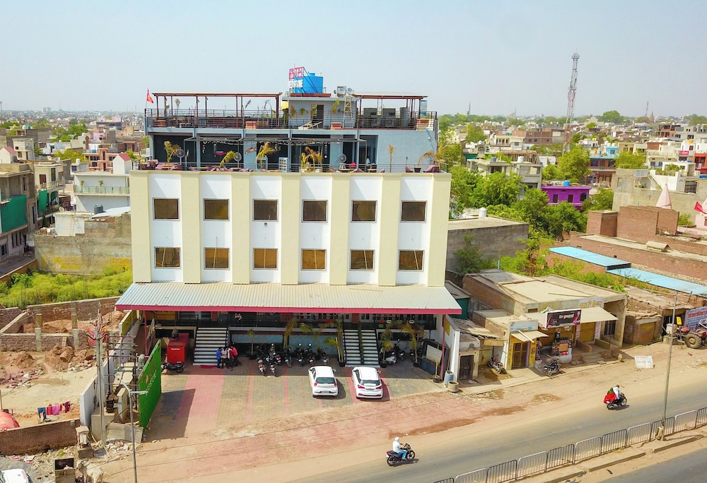 Hotel Red Stone — hotel in Dhaulpur