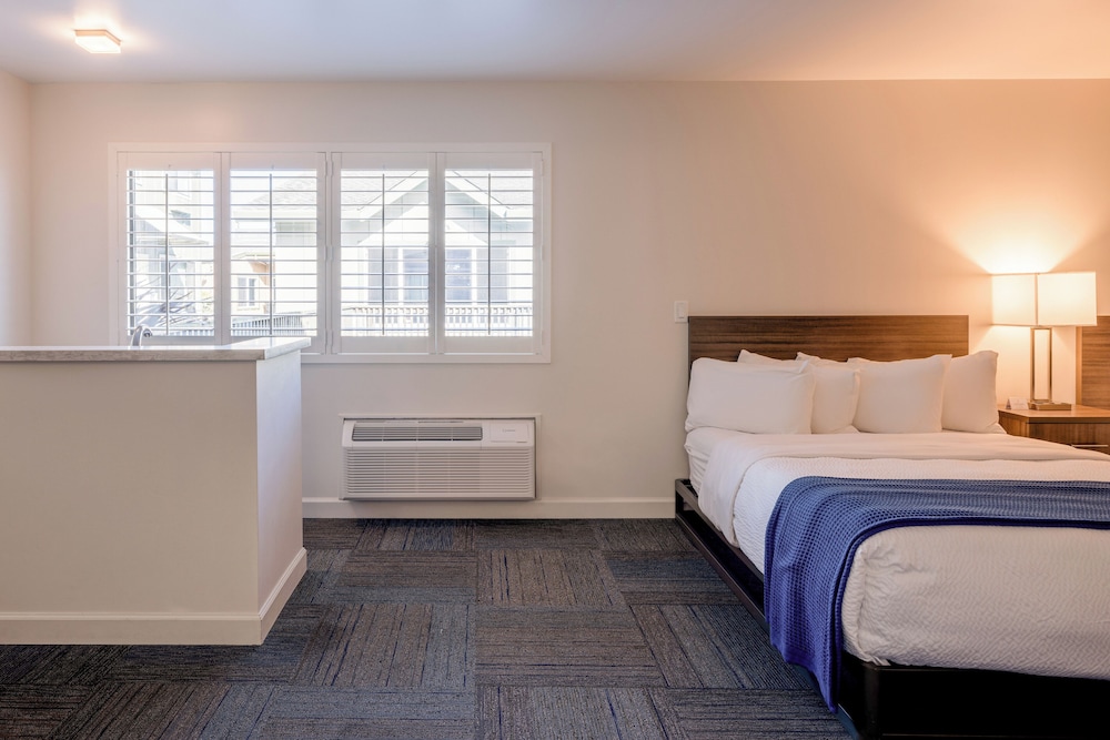 Inn At Moss Landing Point - photo 44