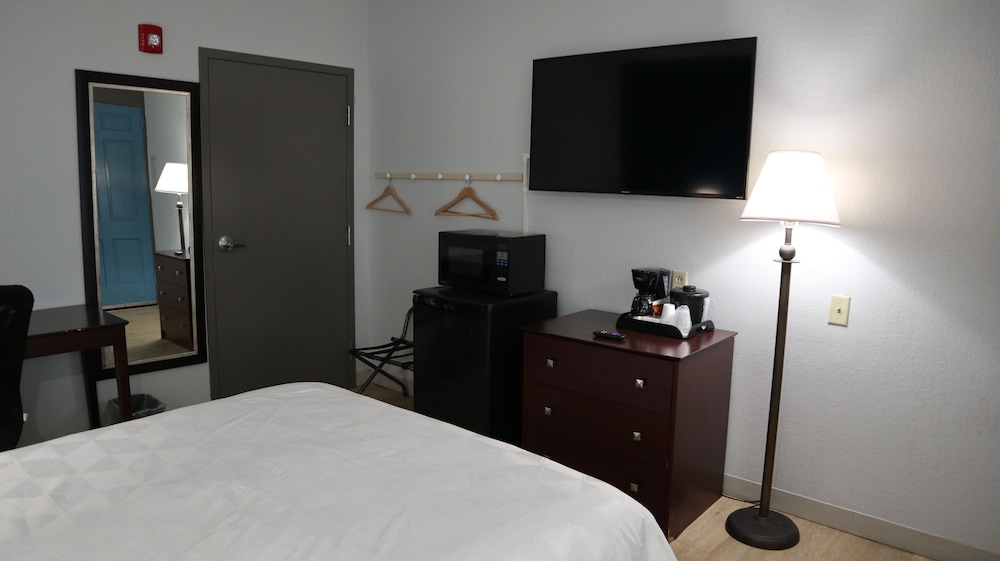 Waterfront Inn PHL Airport - photo 8
