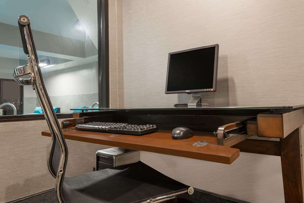 Hawthorn Extended Stay by Wyndham Columbus West - photo 16