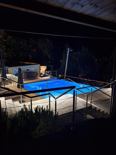 BooRA glamp experience & Heated infinity pool — Senj — photo 3
