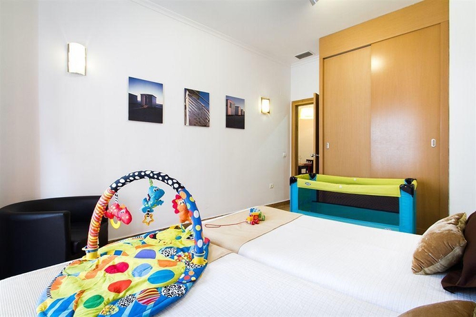 Living Valencia Apartments Edificio Vitoria — 4-Star Luxury Hotel in Valencia, Spain