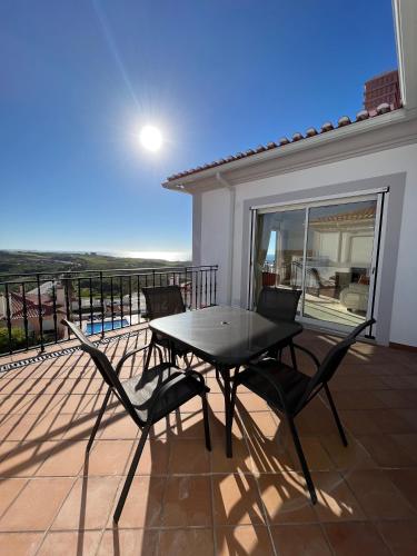 Sea Breeze Escape — 4-Star Luxury Hotel in Obidos, Portugal