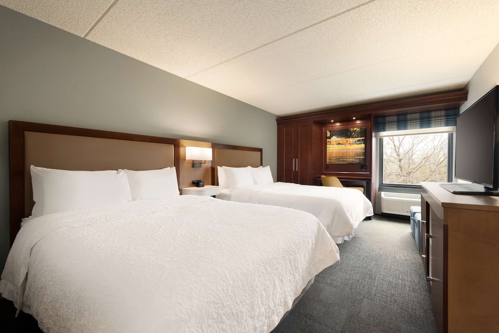 Hampton Inn Appleton Fox River Mall Area - photo 10