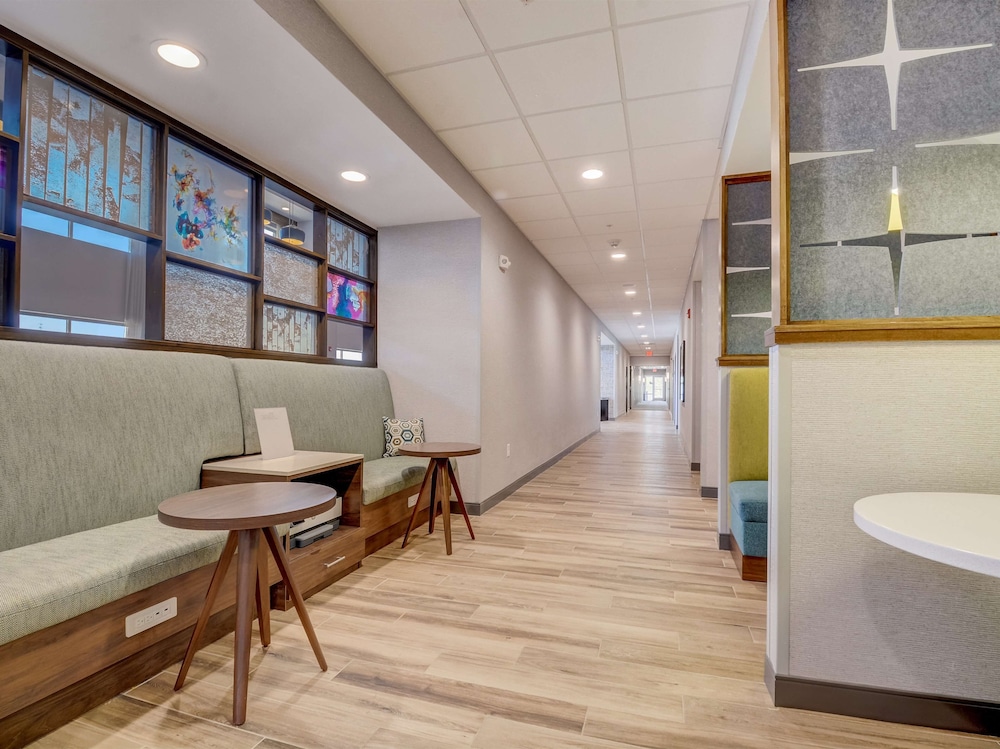 Hampton Inn and Suites Williamstown Ark Encounter - photo 41