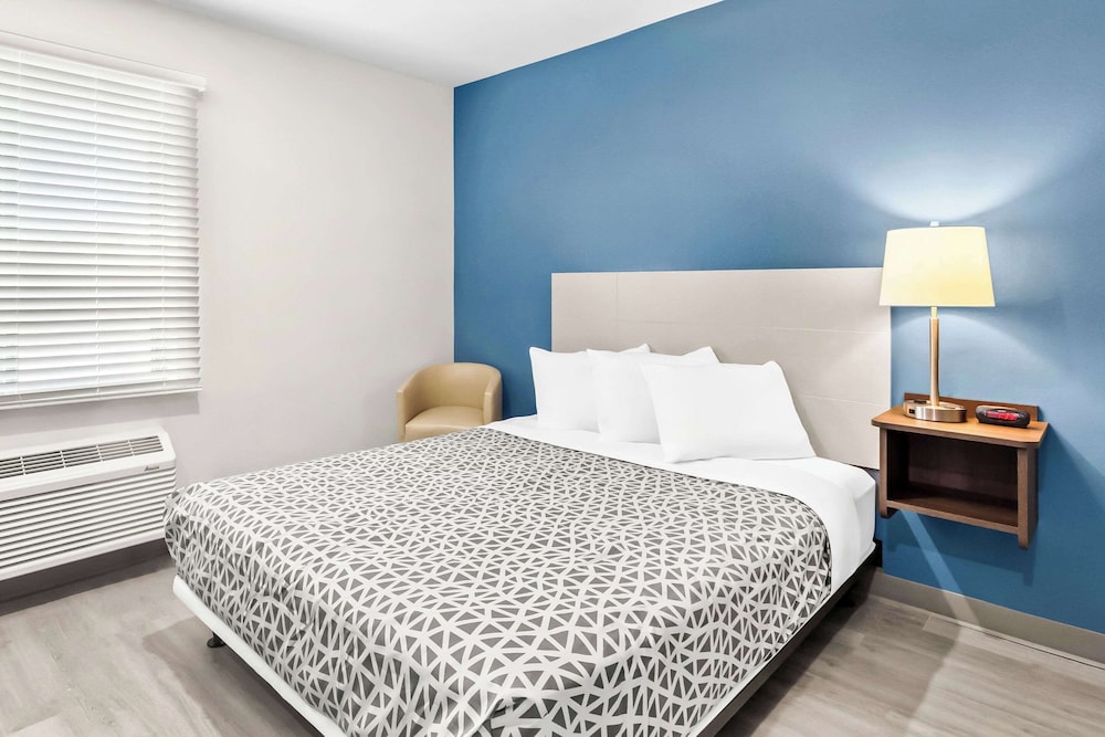 WoodSpring Suites South Houston Hobby - photo 19