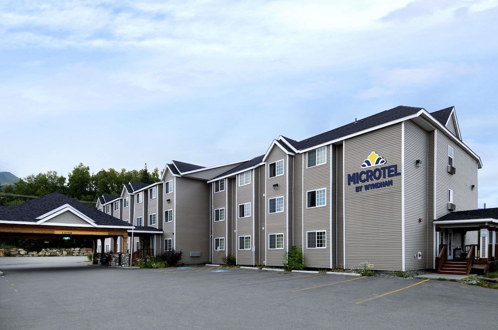 Microtel Inn & Suites by Wyndham Eagle River Anchorage Area in Eagle River, United States