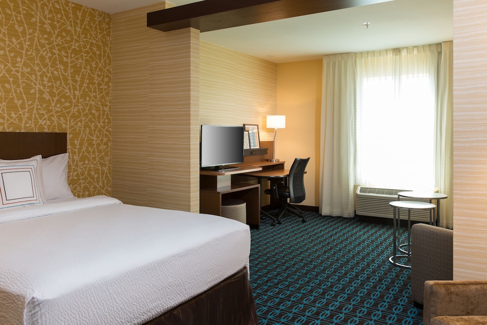 Fairfield Inn & Suites by Marriott Sacramento Folsom - photo 3