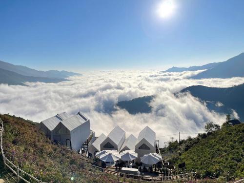 Sunset Cloud Tà Xùa - carbon neutral hotel in Bac Yen