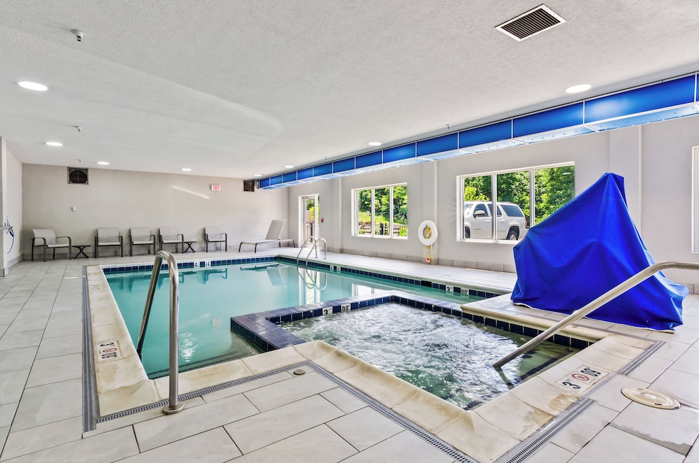 Holiday Inn Express and Suites Wytheville by IHG - photo 34