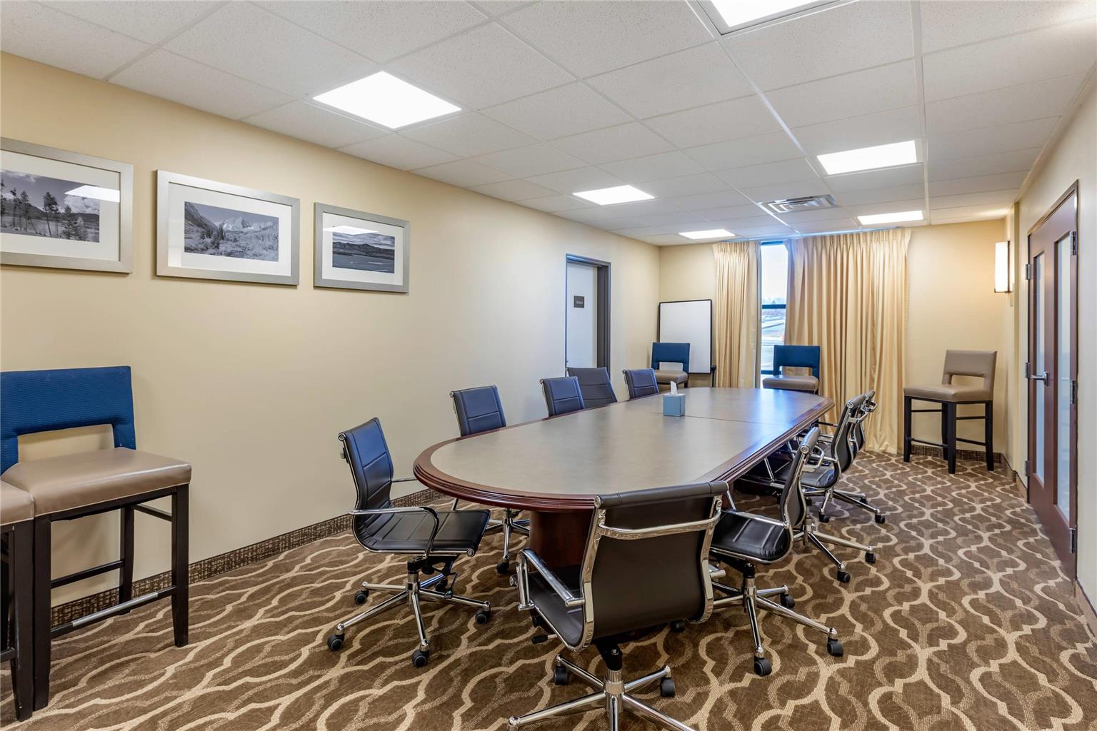 MainStay Suites Near Denver Downtown - photo 22
