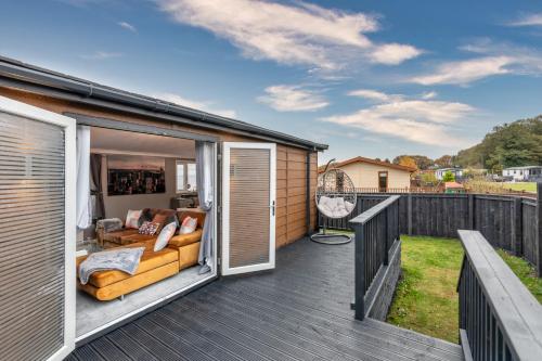 York Family Luxury Cabin with hot tub — 4-Star Luxury Hotel in York, United Kingdom