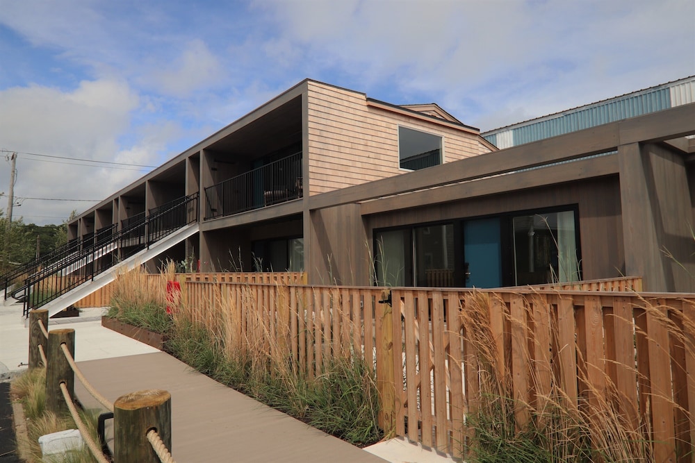 The Shoals Suites and Slips - photo 30