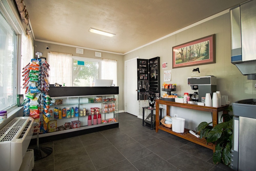 Current River Inn - photo 2