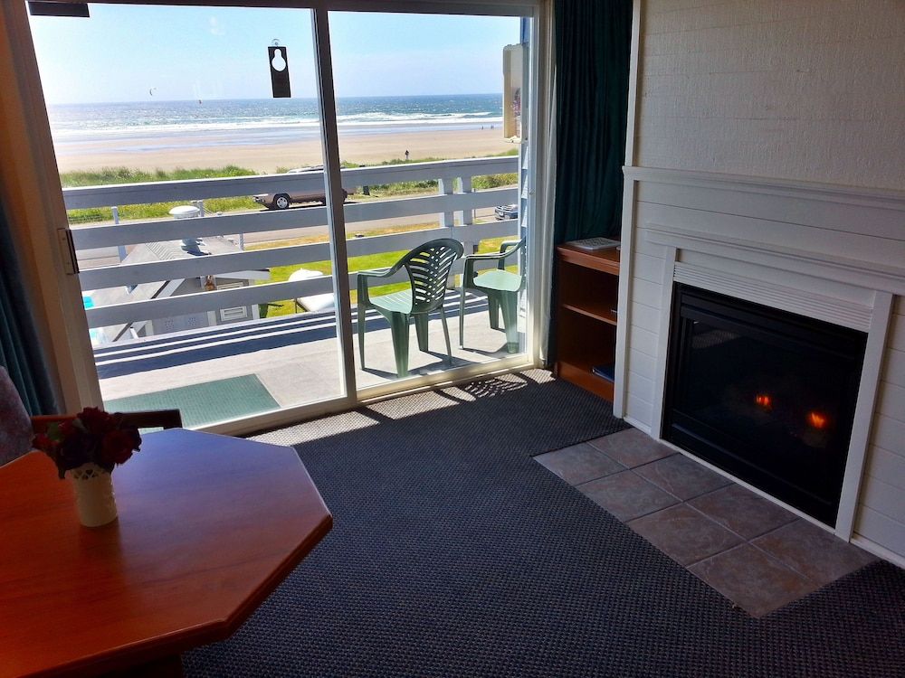 Sunset Surf Motel - photo 11