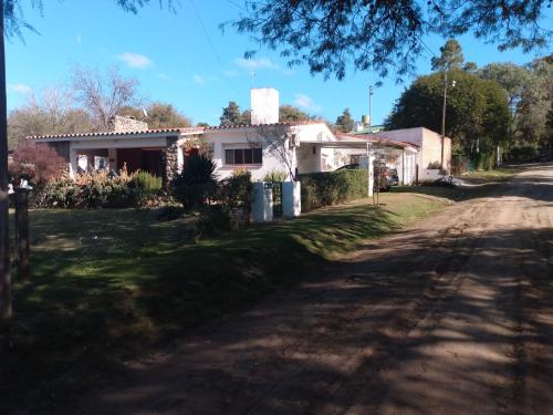 Villa Coca Los Agapantos — 4-Star Luxury Hotel in Alta Gracia, Argentina