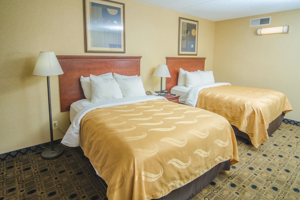 Quality Inn & Suites Coldwater near I 69 - photo 32