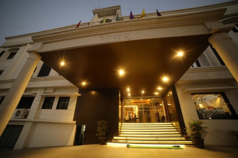 Four Season Recreation Hotel and Spa in Jalgaon, India