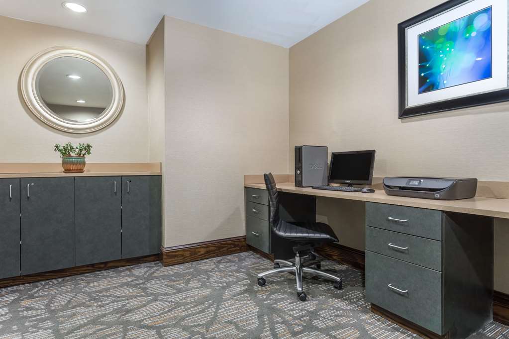 Wingate by Wyndham High Point Greensboro Airport South - photo 15